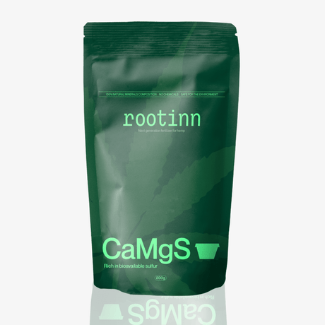 Sachet d'engrais rootinn CaMgS apportant calcium, magnésium et soufre.