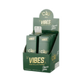 Emballage de cônes préroulés The Cali by VIBES d'un gramme en mélange Organic Hemp, 8 pochettes de 3 cônes, emballage vert.