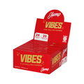 Boîte présentoir de carnets de feuilles à rouler VIBES King Size Slim avec filtres en mélange Hemp, emballage rouge.