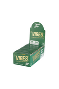 Boîte présentoir de carnets de feuilles à rouler VIBES 1,25 pouce avec filtres en mélange Organic Hemp, emballage vert.