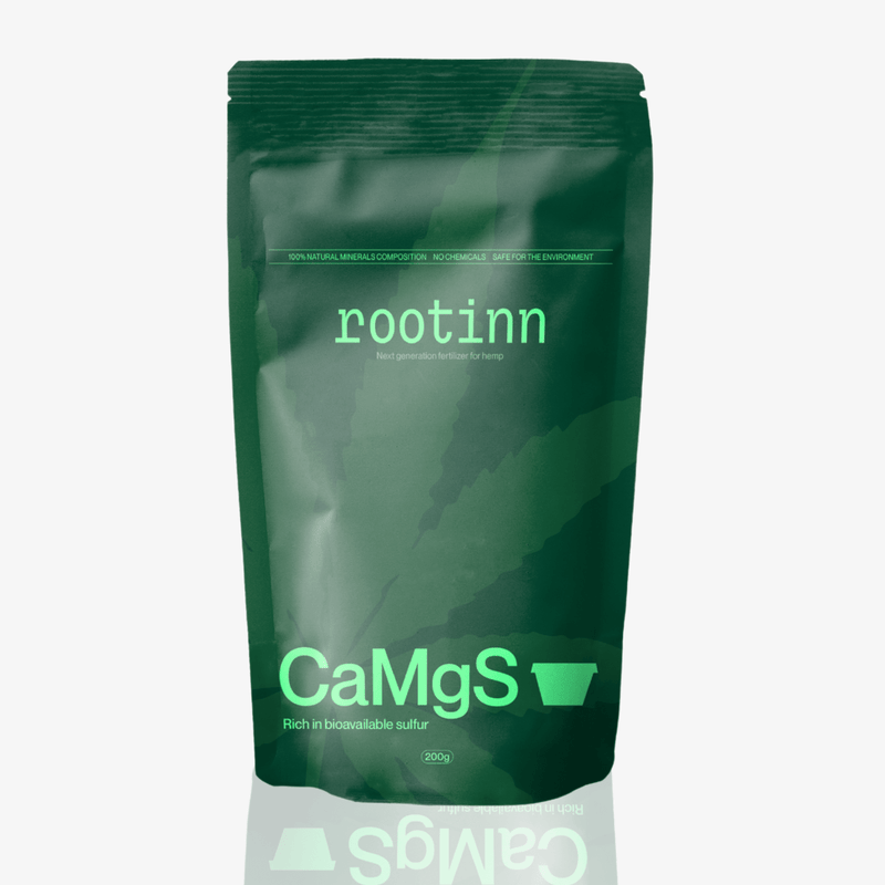 Sachet d'engrais rootinn CaMgS apportant calcium, magnésium et soufre.